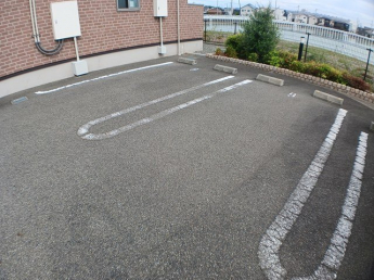 【駐車場】