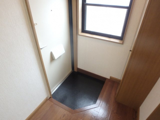 シンプルで使いやすい玄関です