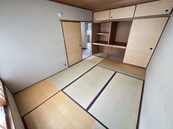 和室、ちょっとしたくつろぎスペースにいかがでしょうか