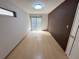 1階　洋室8.2帖