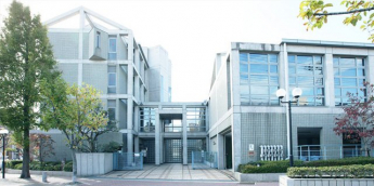 神戸山手大学