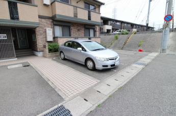 【駐車場】