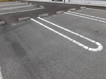 【駐車場】