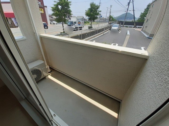 【バルコニー】
