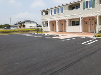 【駐車場】