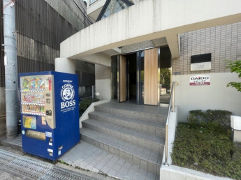 【エントランス】