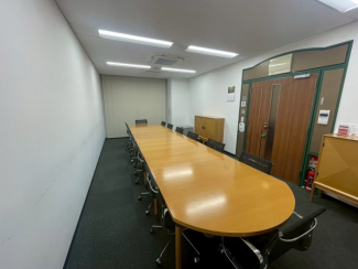 貸し会議室あり（有償）