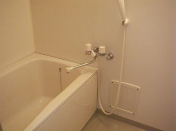 日々の疲れを癒すお風呂付です
