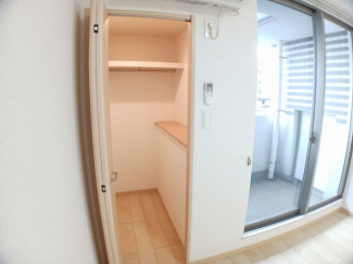 たっぷりとした収納スペースです