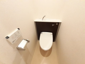 清潔感のあるトイレです