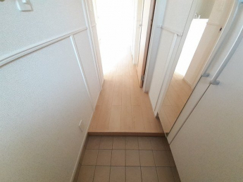 落ち着いた玄関です