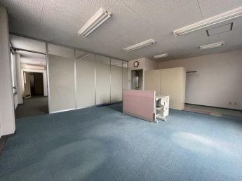 ガレージ付き事務所の画像