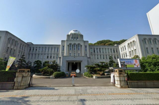 愛媛県庁まで831m