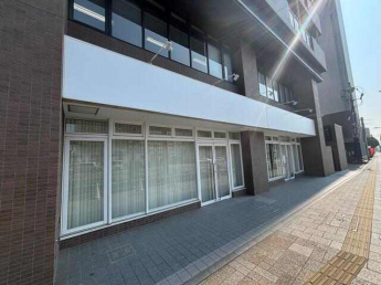 松山市平和通１丁目の店舗一部の画像