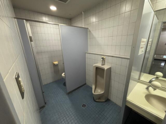 松山市平和通１丁目の店舗一部の画像