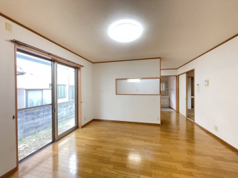 LDK　12.8帖