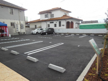 【駐車場】