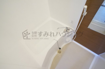 参考、同建物・反転間取りの号室
