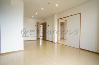 参考、同建物・反転間取りの号室