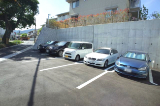 【駐車場】