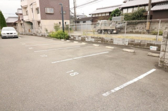 【駐車場】