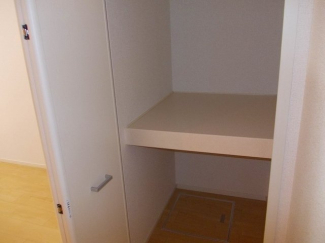 たっぷりとした収納スペースです