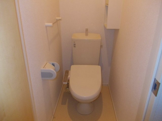 シンプルで使いやすいトイレです