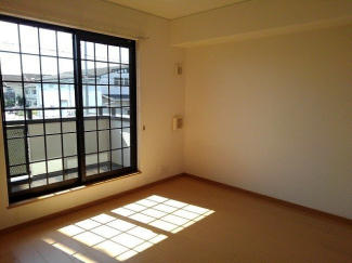 こちらのリビングで趣味の時間をお楽しみください