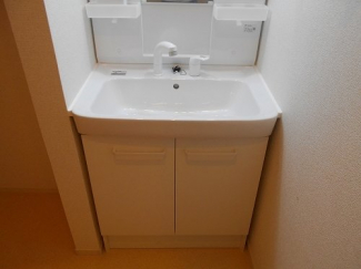 コンパクトで使いやすい洗面所