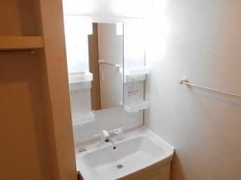 コンパクトで使いやすい洗面所