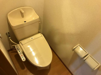 冬も快適な温水暖房便座