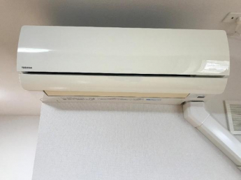 １５帖用の大型エアコン付き