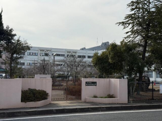 草津市立小学校まで1700m