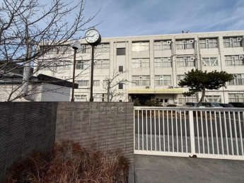 草津市立中学校まで1900m