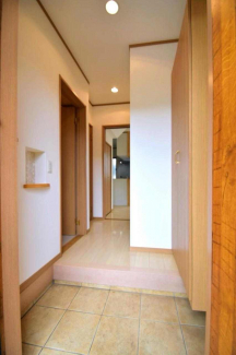 壁面のニッチで、家族の個性を表現してください♪
