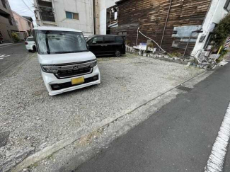駅前駐車場の画像