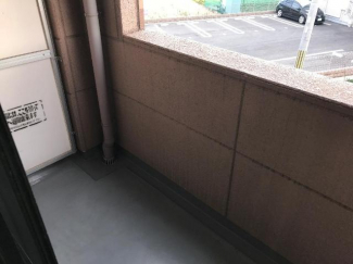 南向きで洗濯物も乾きやすいベランダ