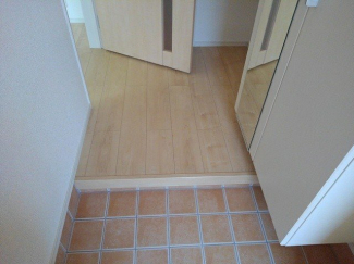 明るい玄関です