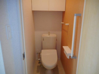 シンプルで使いやすいトイレです