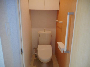シンプルで使いやすいトイレです