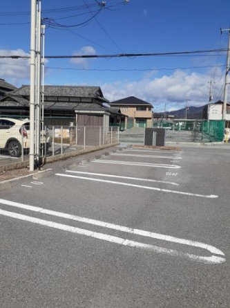 【駐車場】