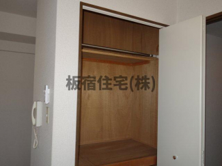 マルキュウビルの画像