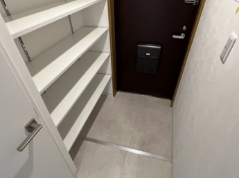 【玄関】