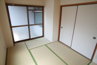 【寝室】