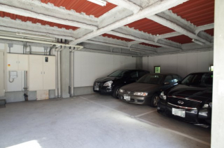 【駐車場】