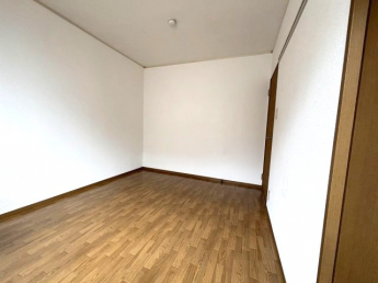 【寝室】