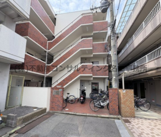 ・駐輪場、バイク置き場あり　　　　