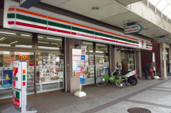 セブンイレブン神戸長田神社前店まで267m
