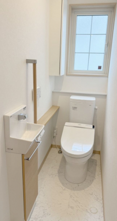 トイレは2階にもあります