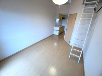 【寝室】